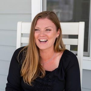 Meet your Posher, Lauren rose